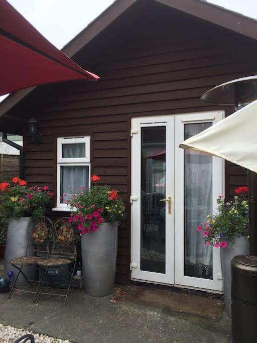 In The Heart Of Chichester Apartment Exterior foto