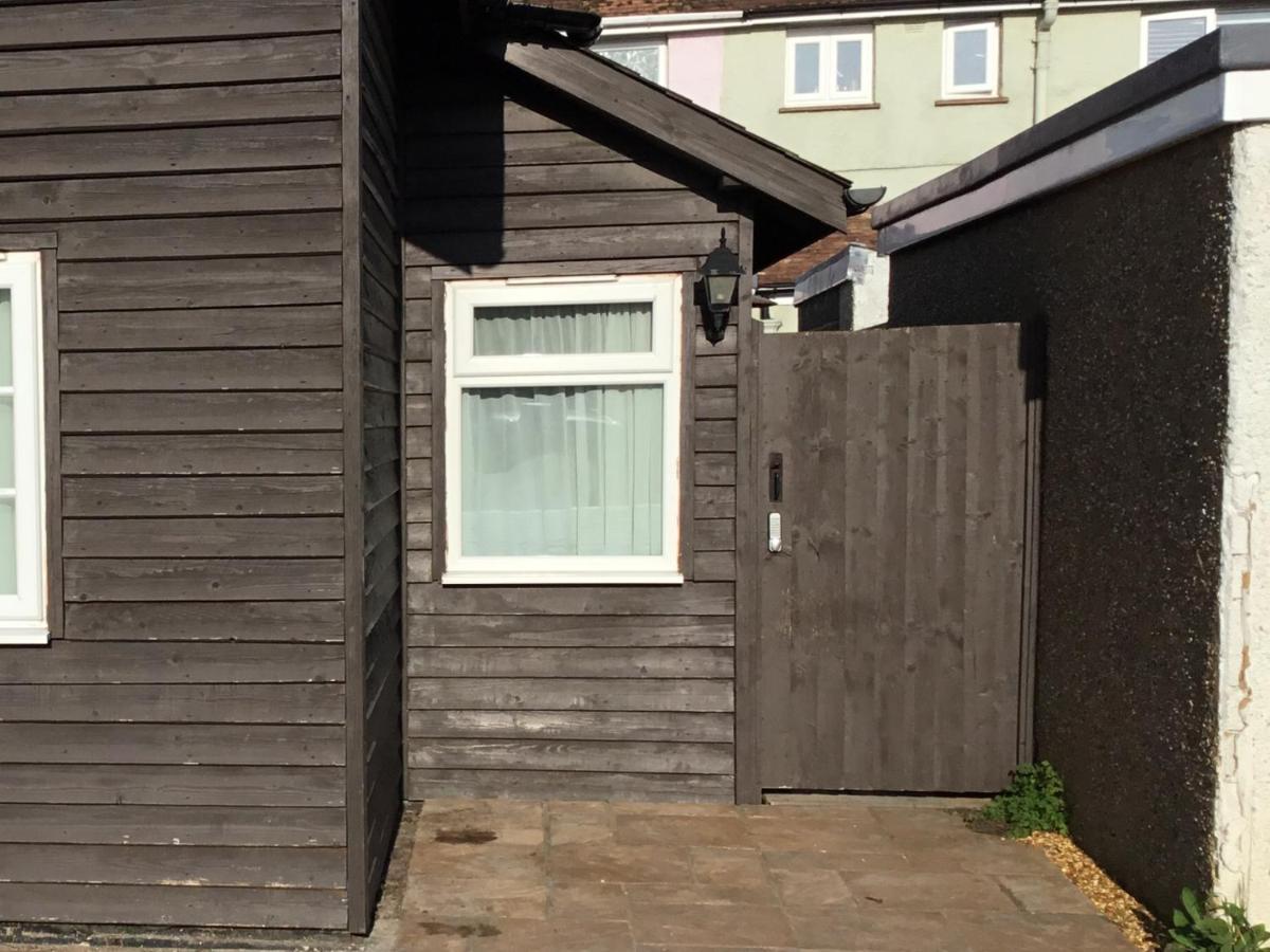 In The Heart Of Chichester Apartment Exterior foto