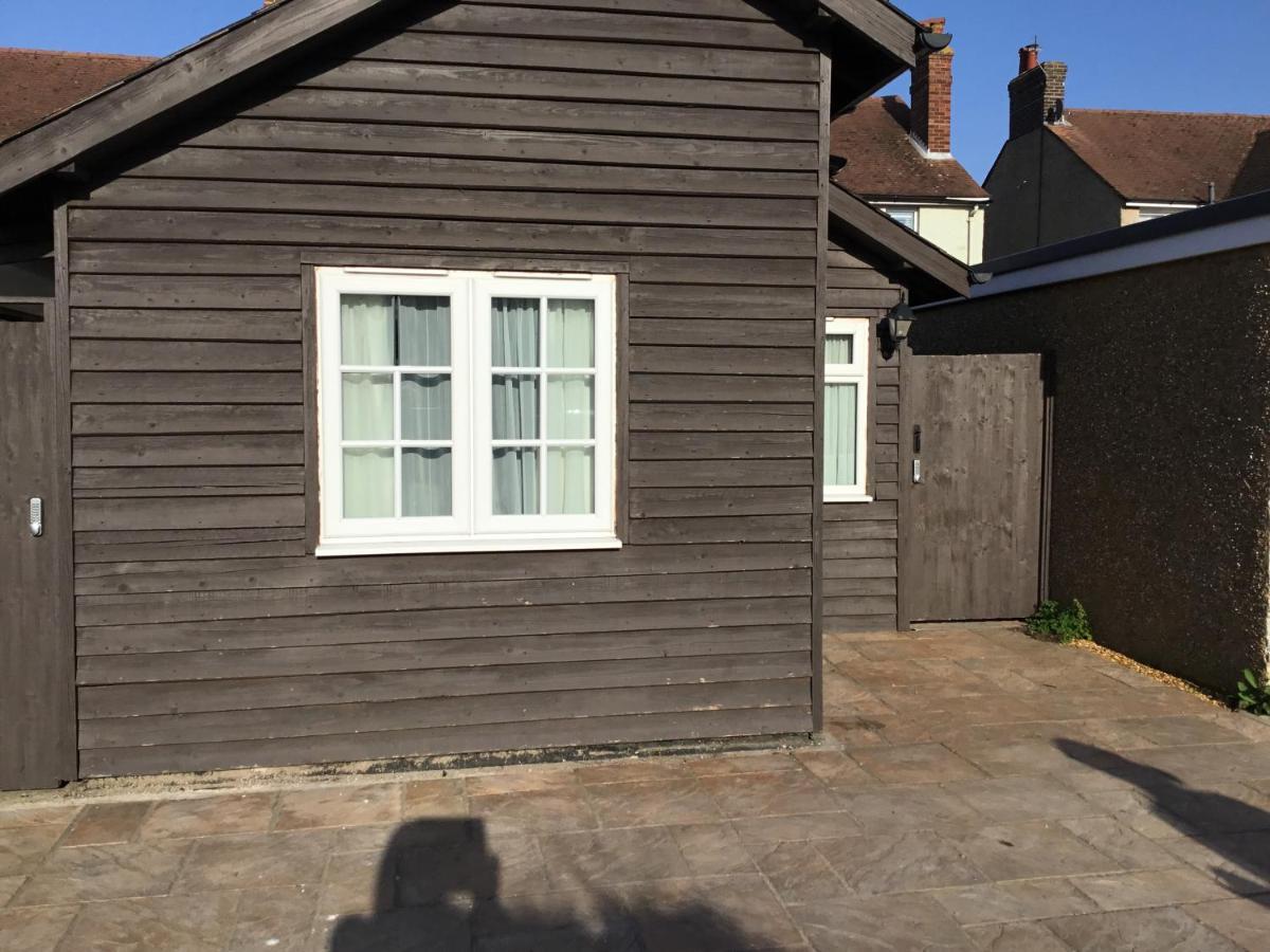 In The Heart Of Chichester Apartment Exterior foto